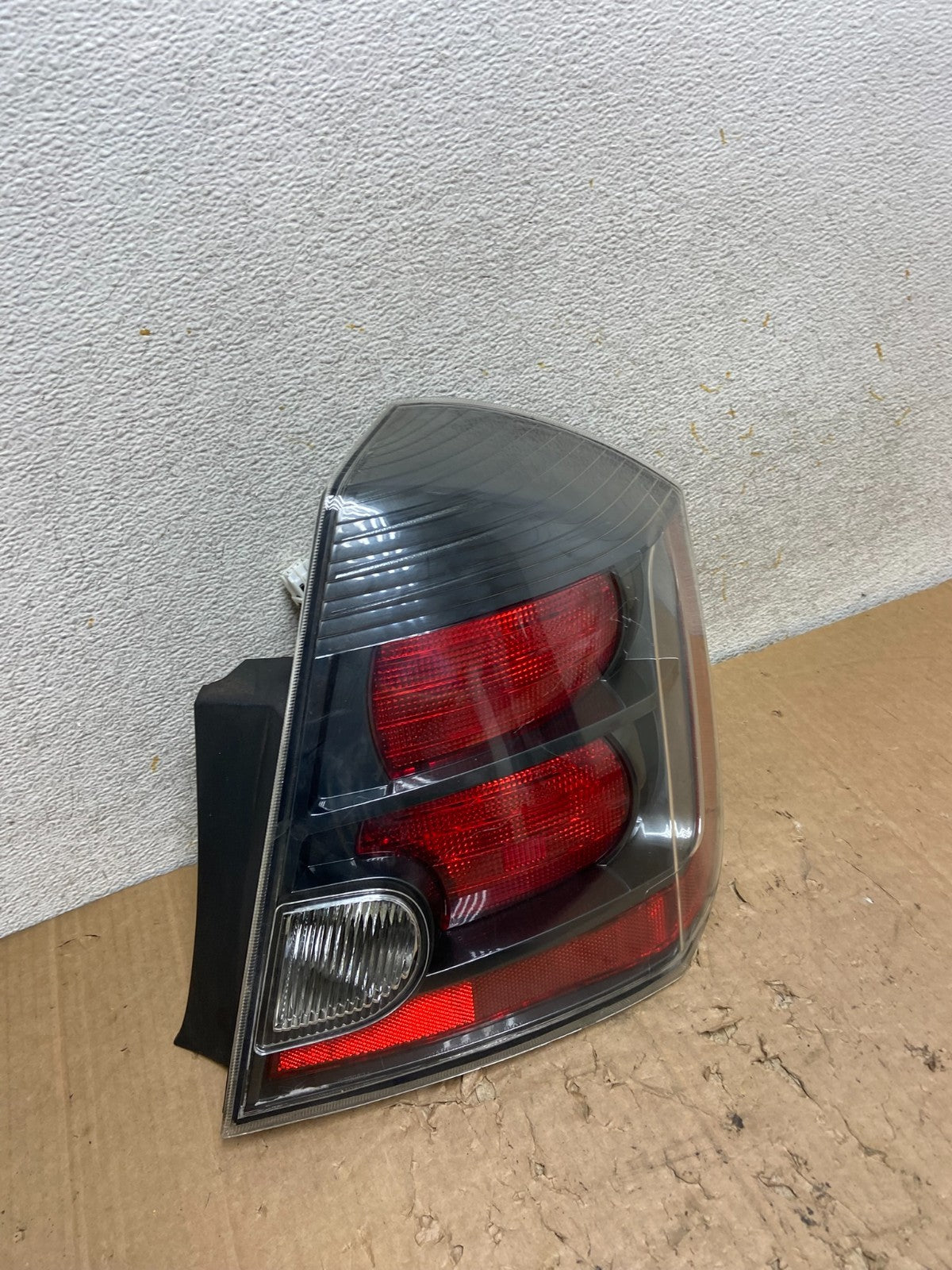2007 to 2012 Nissan Sentra Right Passenger Rh Black Tail Light AI9260 LK2