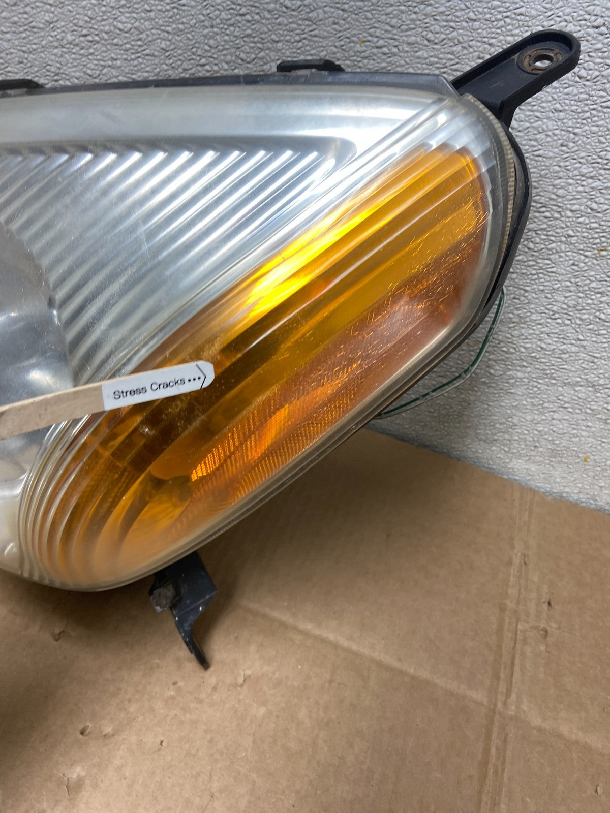 2001 - 2003 Toyota Rav4 Left Driver LH Side Headlight Halogen Oem Y8496 DW4