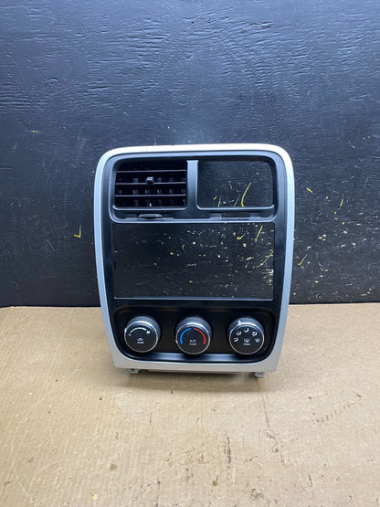 2010 - 2012 Dodge Caliber Dash Radio Center Bezel Climate Control Dash AC9429 DG0