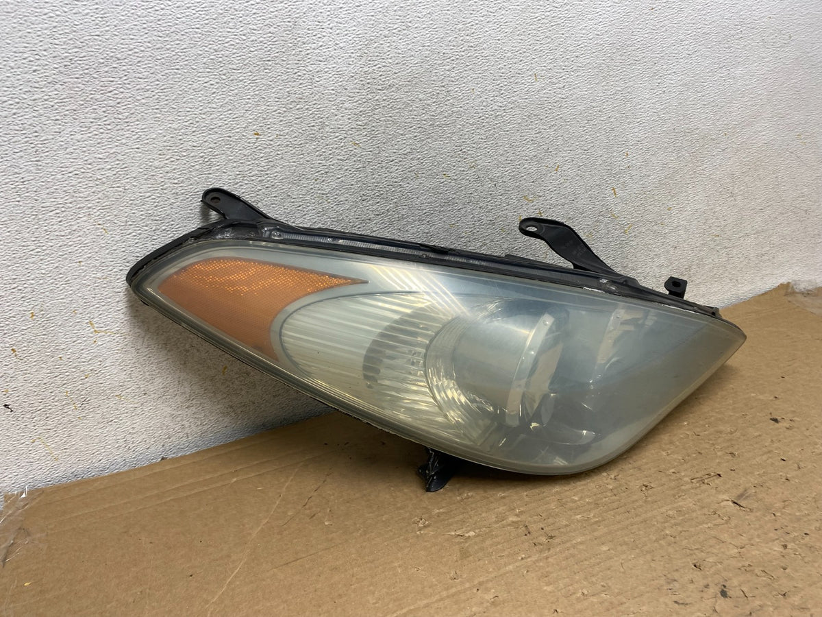 2004 2005 2006 Toyota Solara Halogen Headlight Right Passenger Side AH8988 DW1
