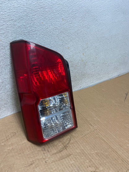 2005 to 2012 Nissan Pathfinder Tail light Left Driver Lh Side AI6973 LK2