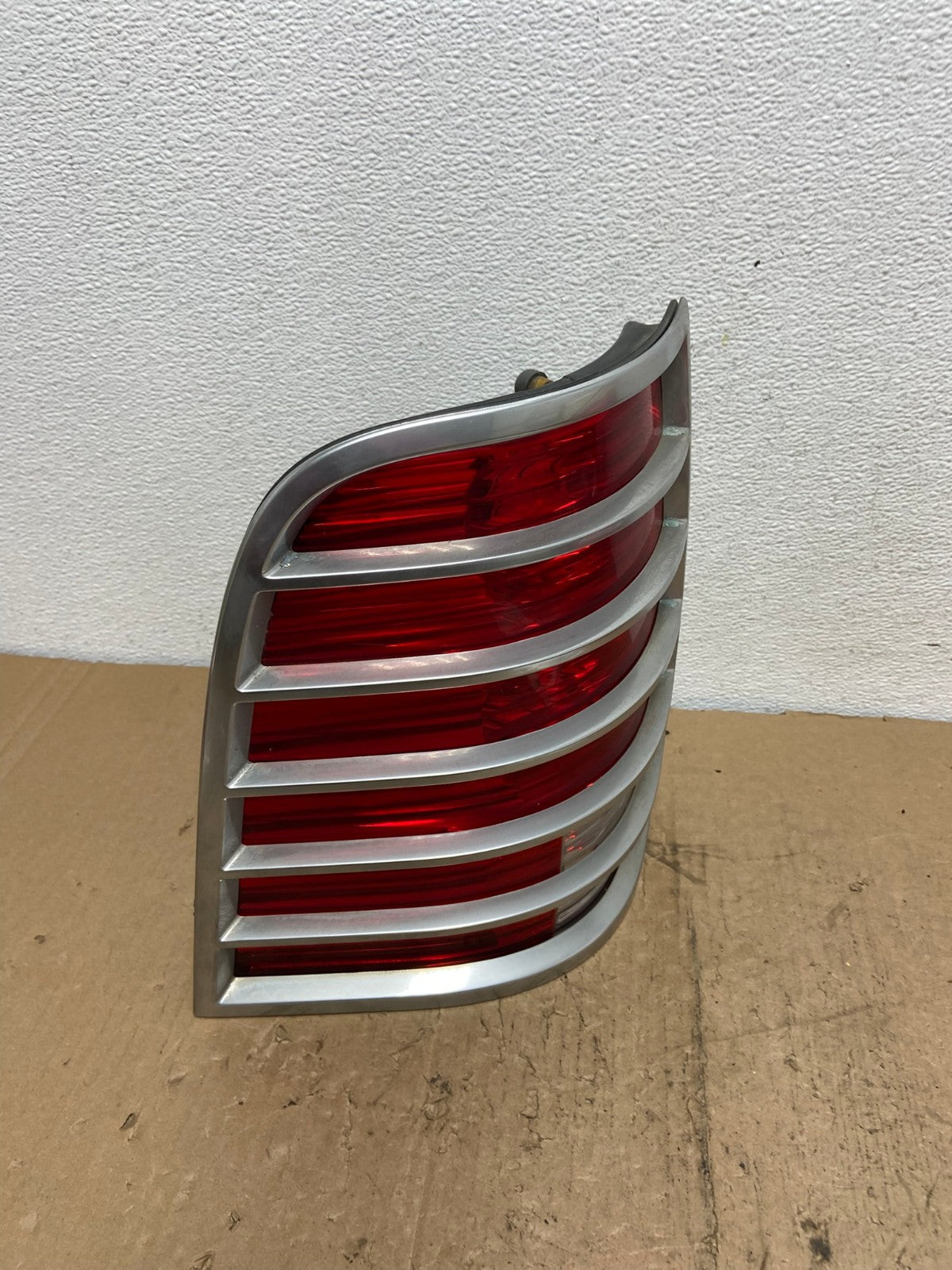 2002 to 2005 Mercury Mountaineer Left Driver Lh Side Tail Light AC7195 LK2