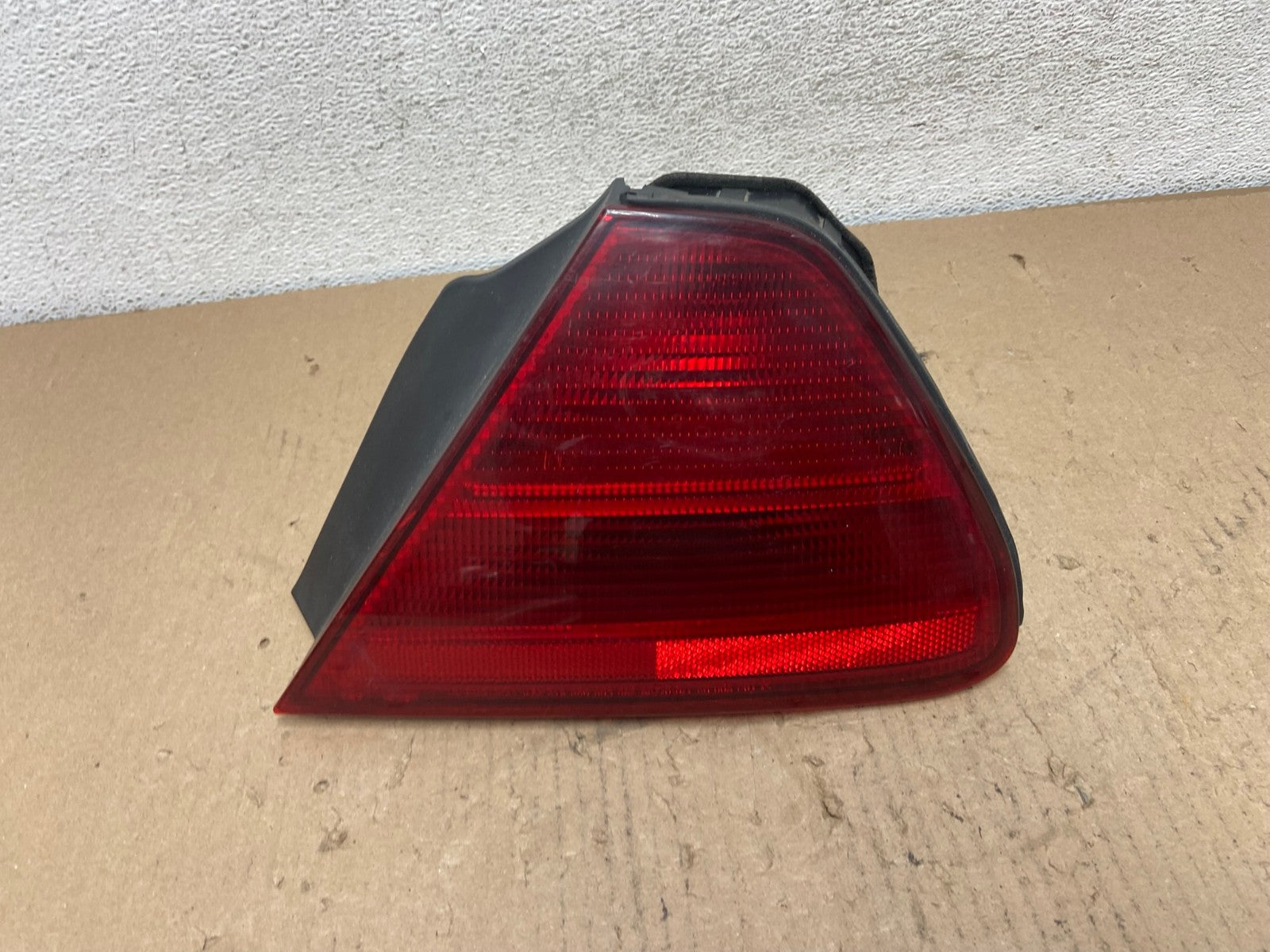 1998 - 2002 Honda Accord Coupe 2-door Right Passenger Tail Light AF3312 LK0