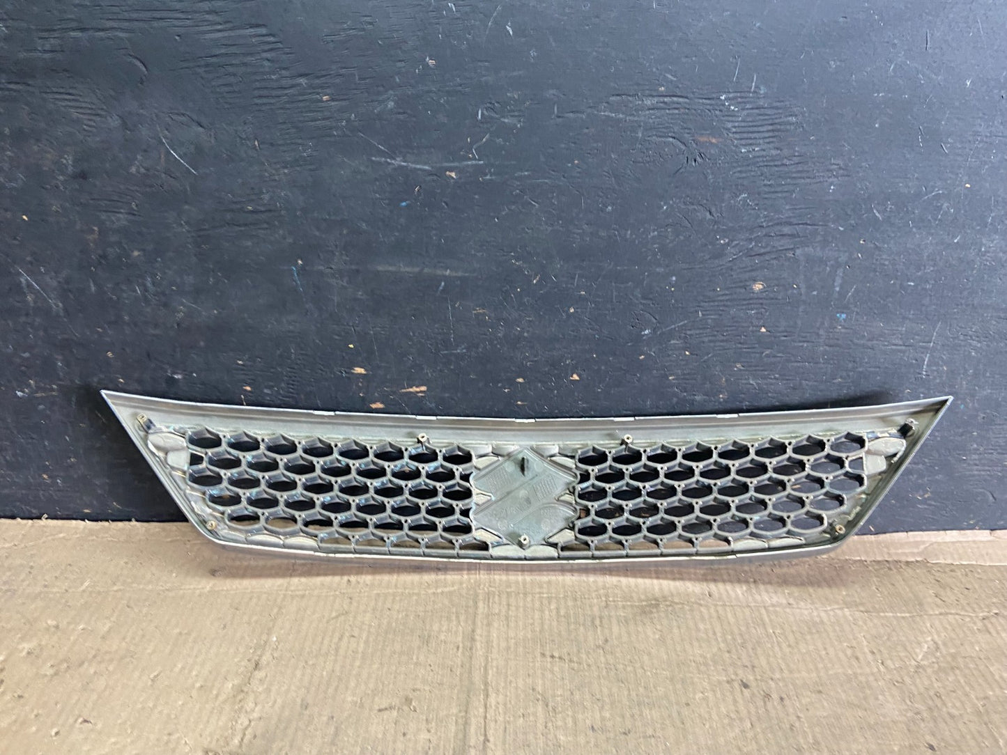 2002 to 2005 Suzuki Aerio Front Grill Grille  P3923 PS6