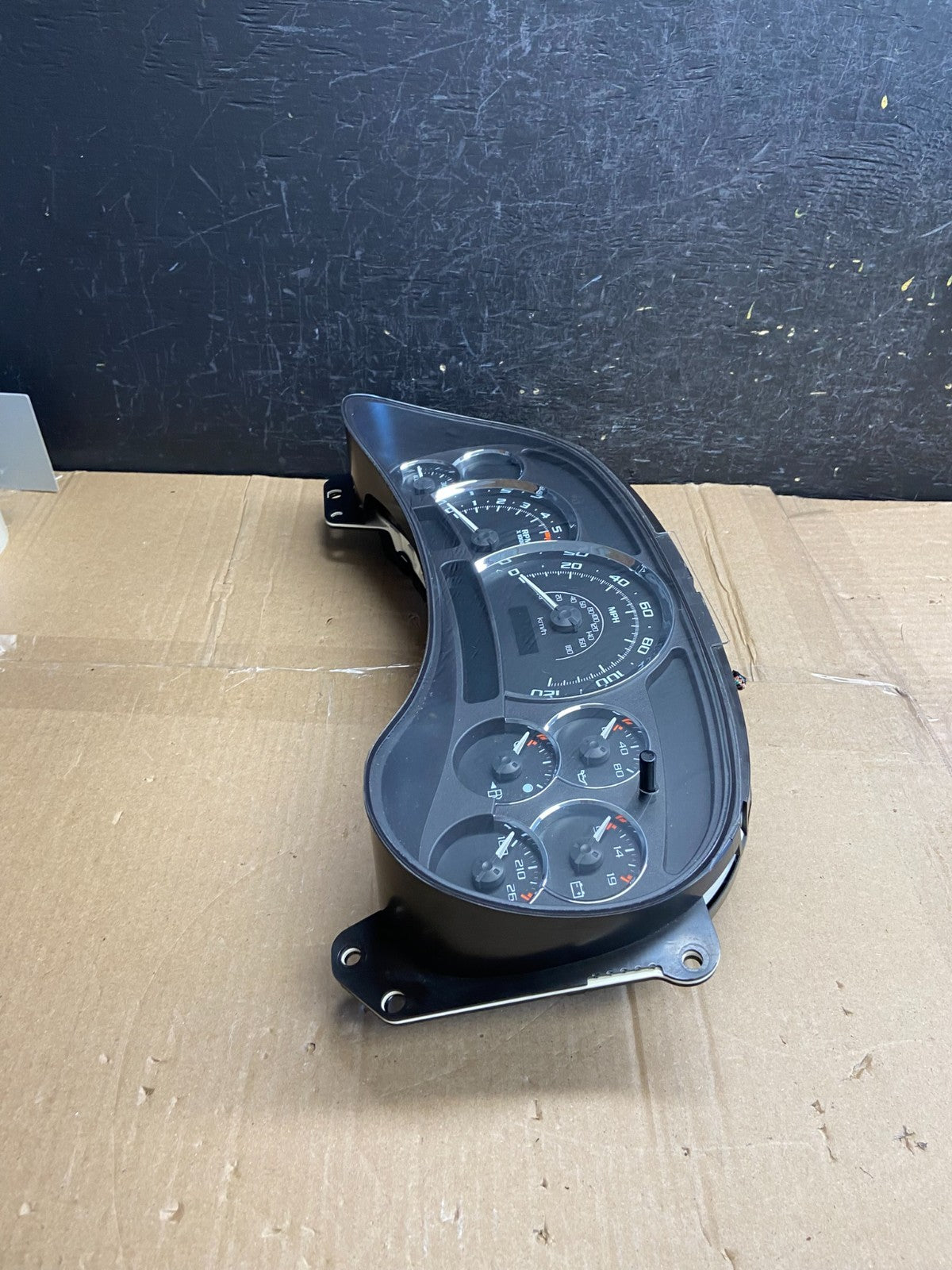 2003 to 2006 Cadillac Escalade Instrument Speedometer Cluster Gauge AF2754 DG2