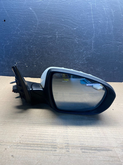 2011 - 2013 Kia Optima Right Passenger View Door Mirror Turn Signal AF3914 DW7