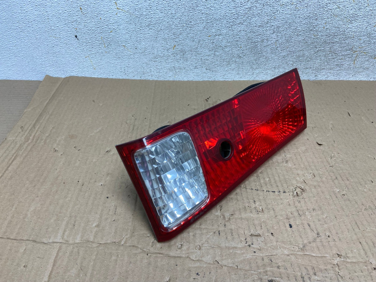 2000-2001 Toyota Camry Tail Light Right Passenger Rh Side Inner AI1258 LK2