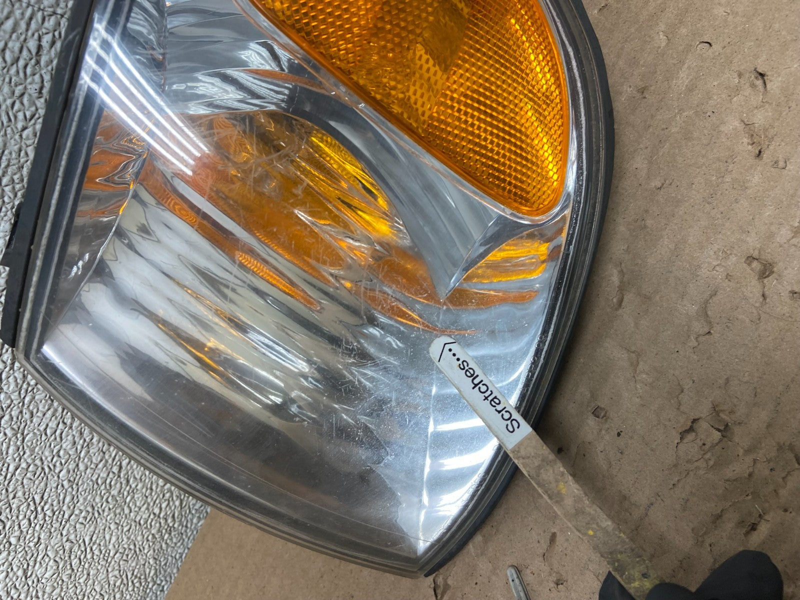 2001 to 2003 Toyota Sienna Turn Signal Left Driver LH Lamp AB1444 DW3