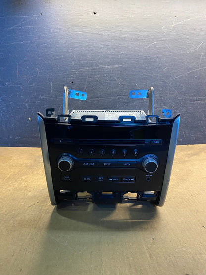 2013 to 2016 Nissan Pathfinder Radio Temperature Climate Control OEM AA3041 DG0