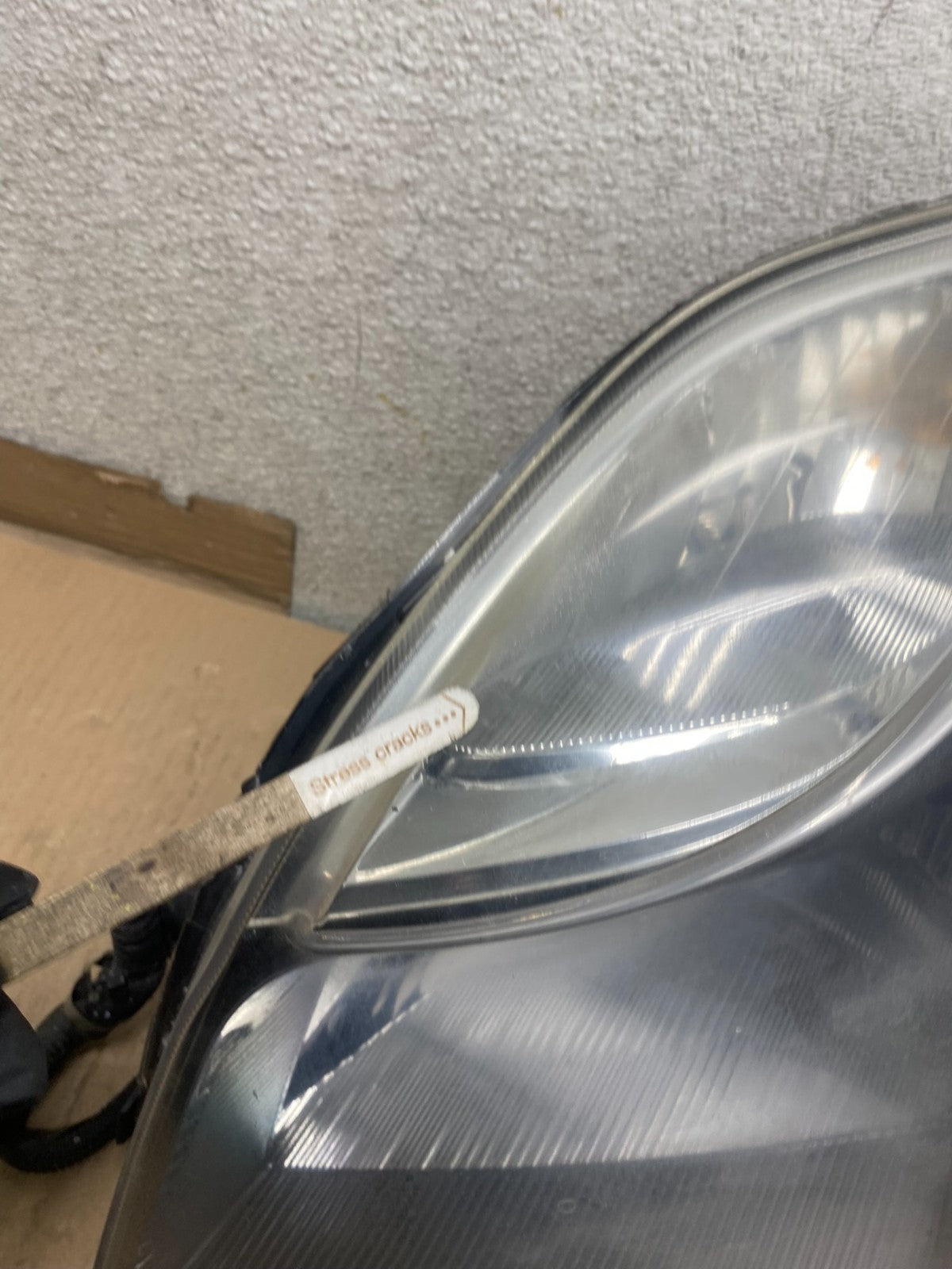2010-2012 Nissan Sentra Halogen Left Driver LH Black Headlight U2649 DW3