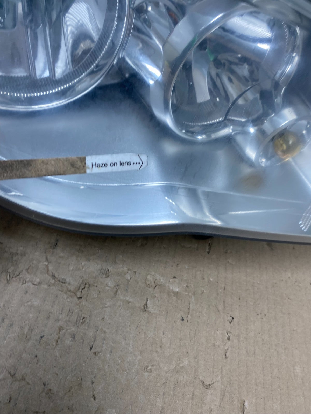 2011 to 2016 Chrysler Town and Country Right Passenger Headlight AE9750 DW4