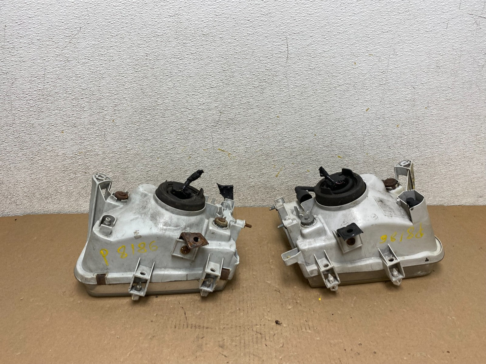 1999-2004 Nissan Pathfinder Left+Right Side Set Halogen Headlights P8186 DW13
