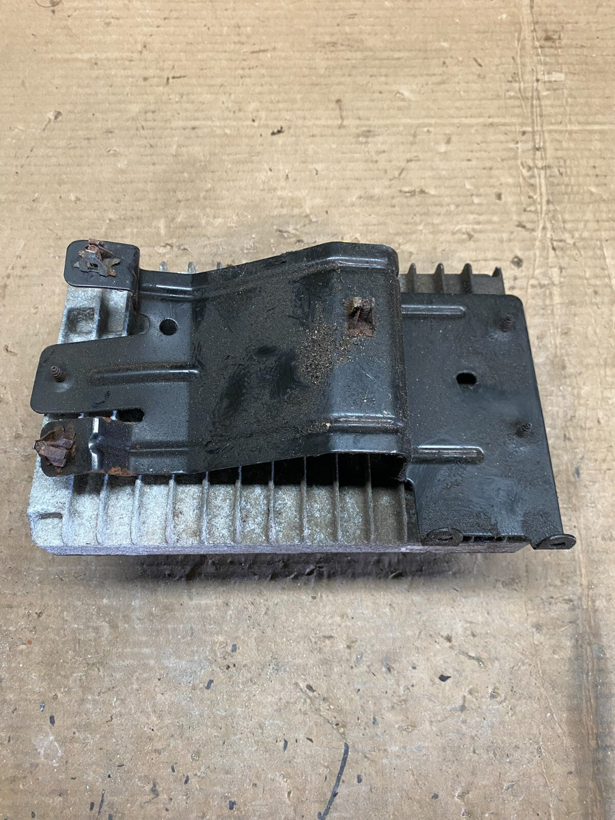 2005 Chrysler Pacifica Engine Control ECU ECM Module P04748356aj E8165 PS1
