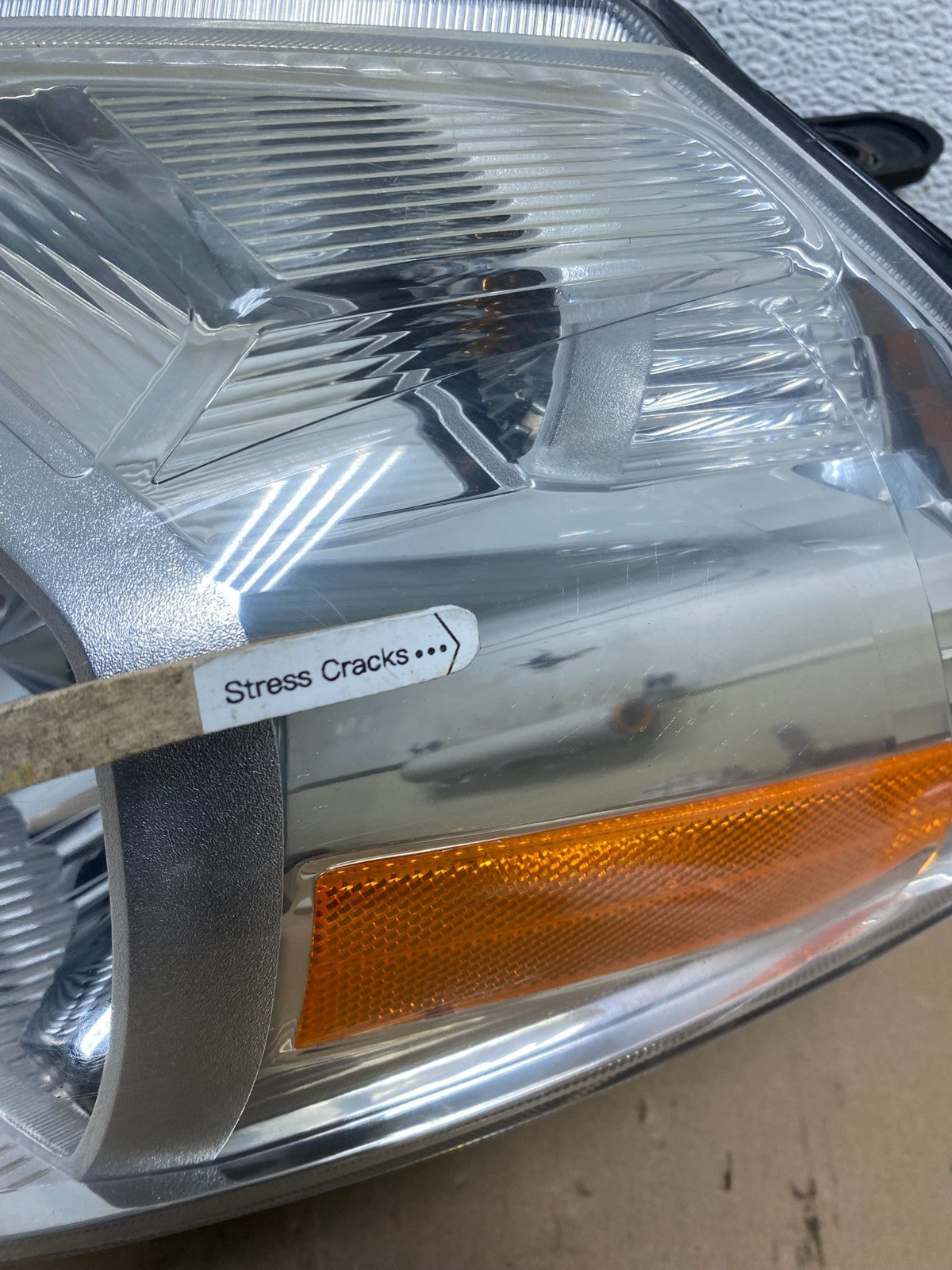 2008 to 2012 Nissan Versa Headlight Halogen Left Driver Lh Side AF3187 DW4