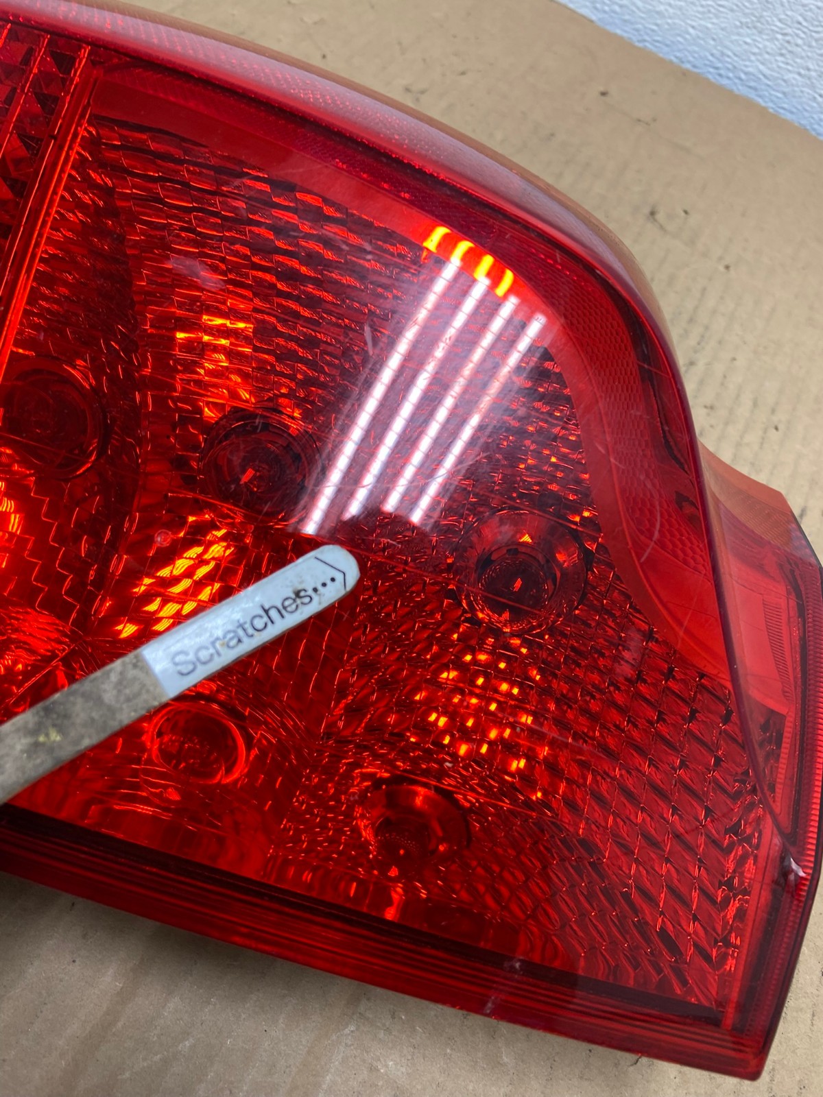 2005 to 2007 Volvo Xc70 V70 Left Driver LH Tail Light AD0841 LK3