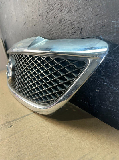 2004 to 2006 Suzuki Verona Front Grill Grille AD02031