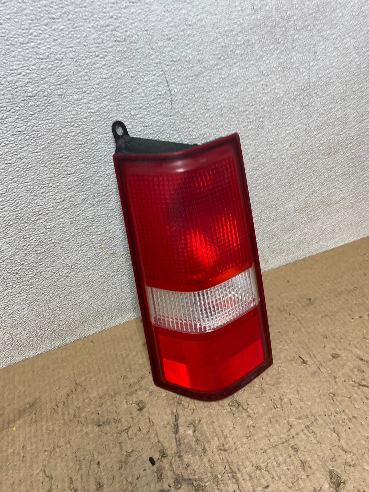 2003 to 2017 Chevrolet Express 1500 Left Driver Side Tail Light Oem W7888 DW2