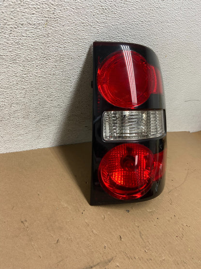 2006 to 2010 Ford Explorer Right Passenger Side Tail light AD6502 DW2