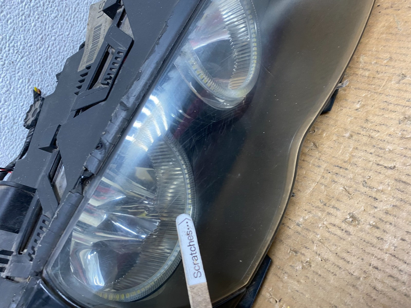 2002 to 2005 BMW 3 E46 Sedan Left+Right Set Halogen Headlights AE0597 DW3