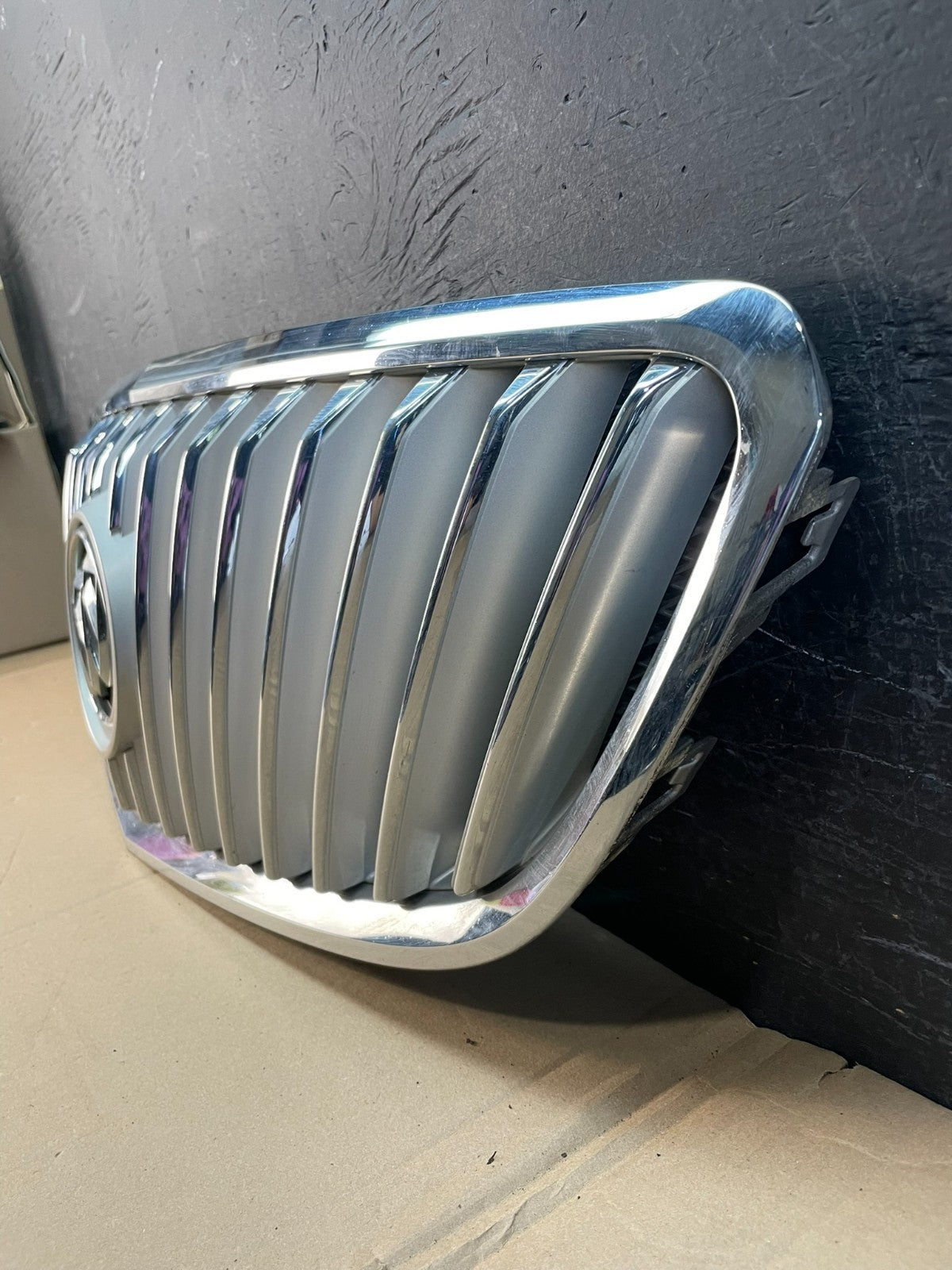 2010 2011 2012 2013 Buick Lacrosse Front Upper Grill Grille AD8338 DG1