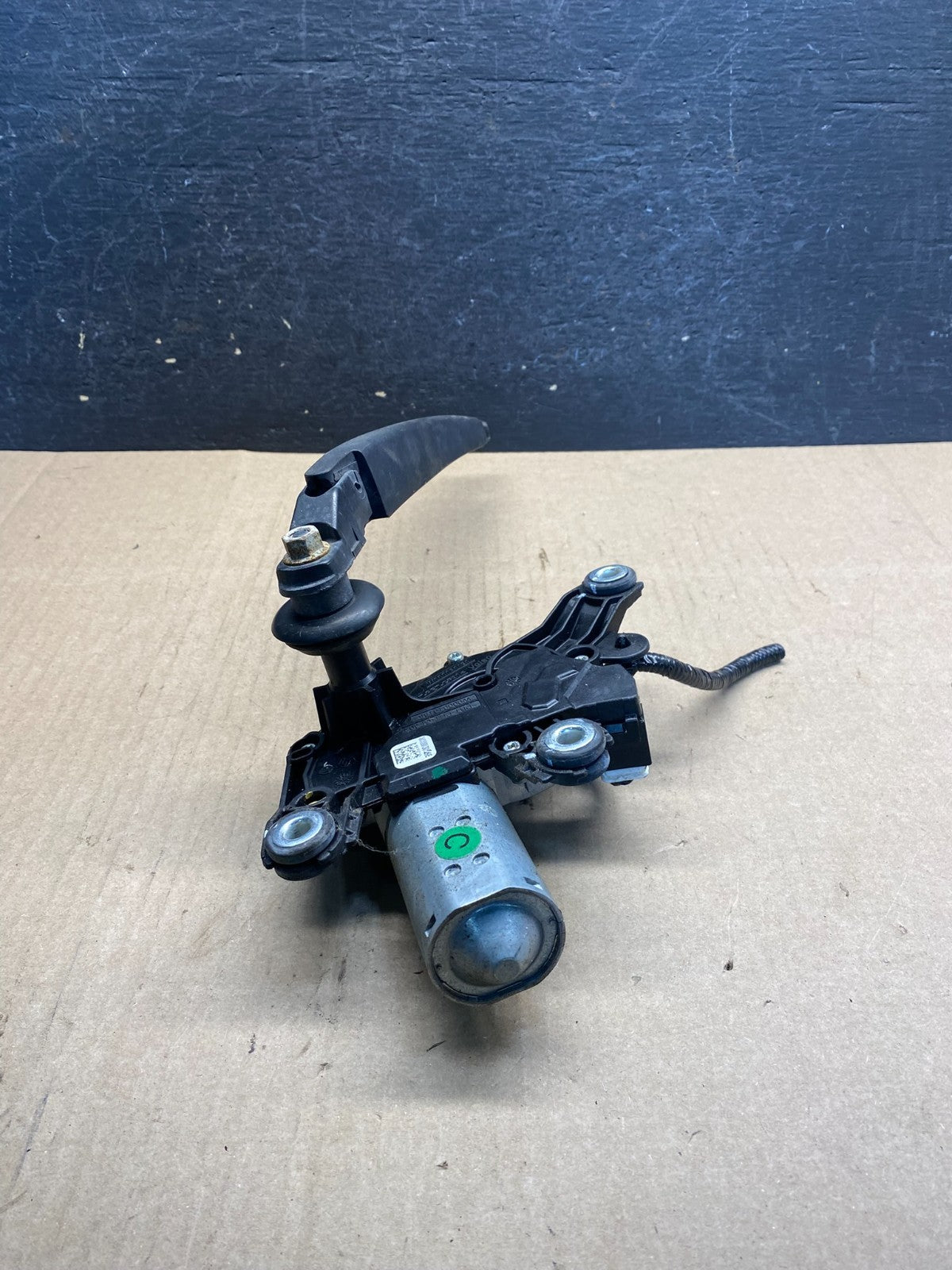 2013-2016 Nissan Pathfinder Back Door Rear Wiper Motor Wiper Blade ag9657 DG4