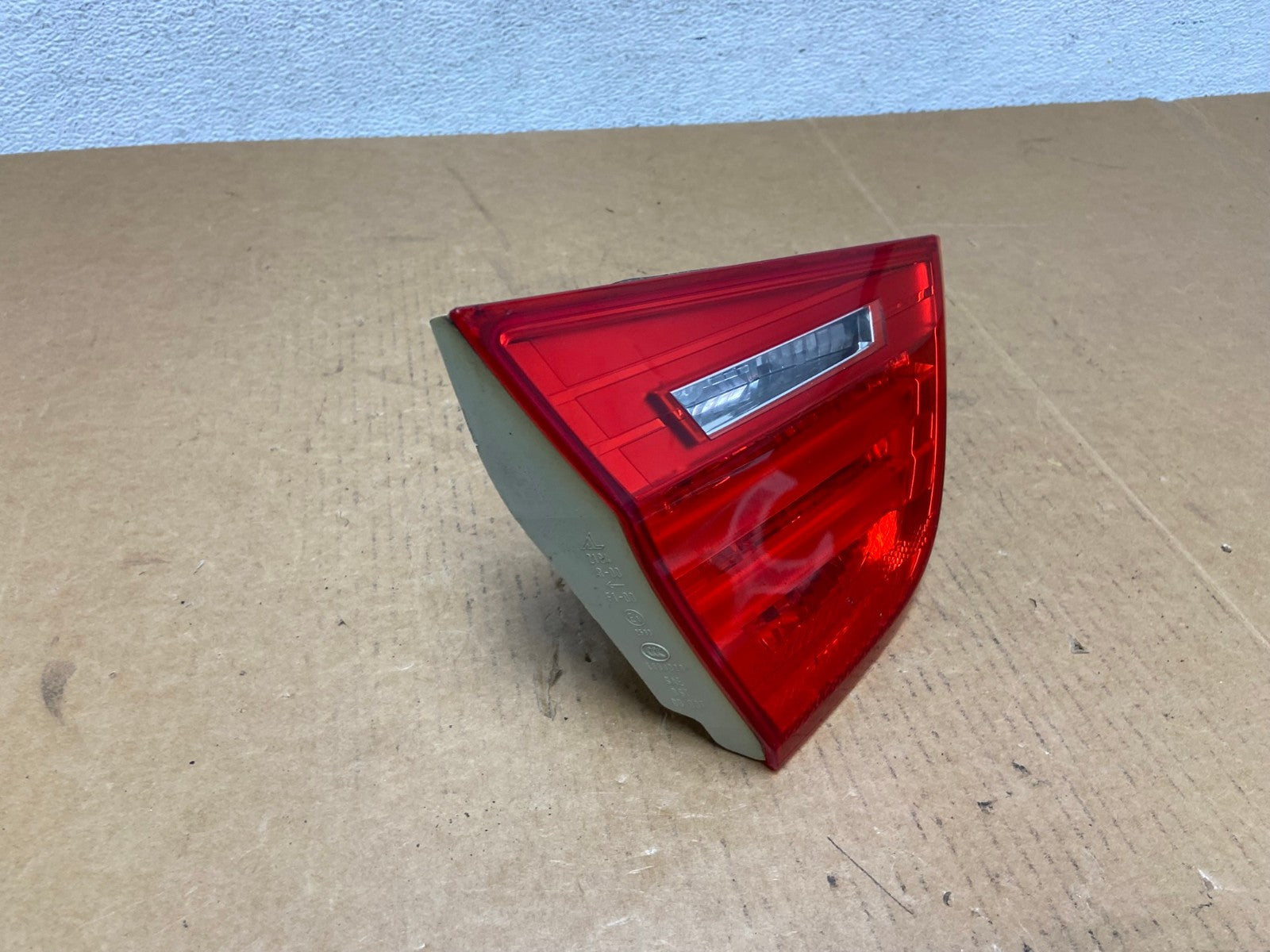 2009 2010 2011 BMW 3 328i 335i E90 Left Driver LH Tail Light Inner AD9129 LK2