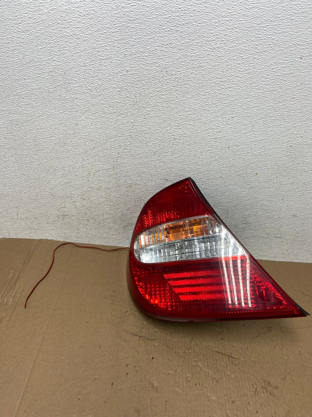 2002 2003 2004 Toyota Camry Left Driver LH Side Tail Light AD7704 LK0