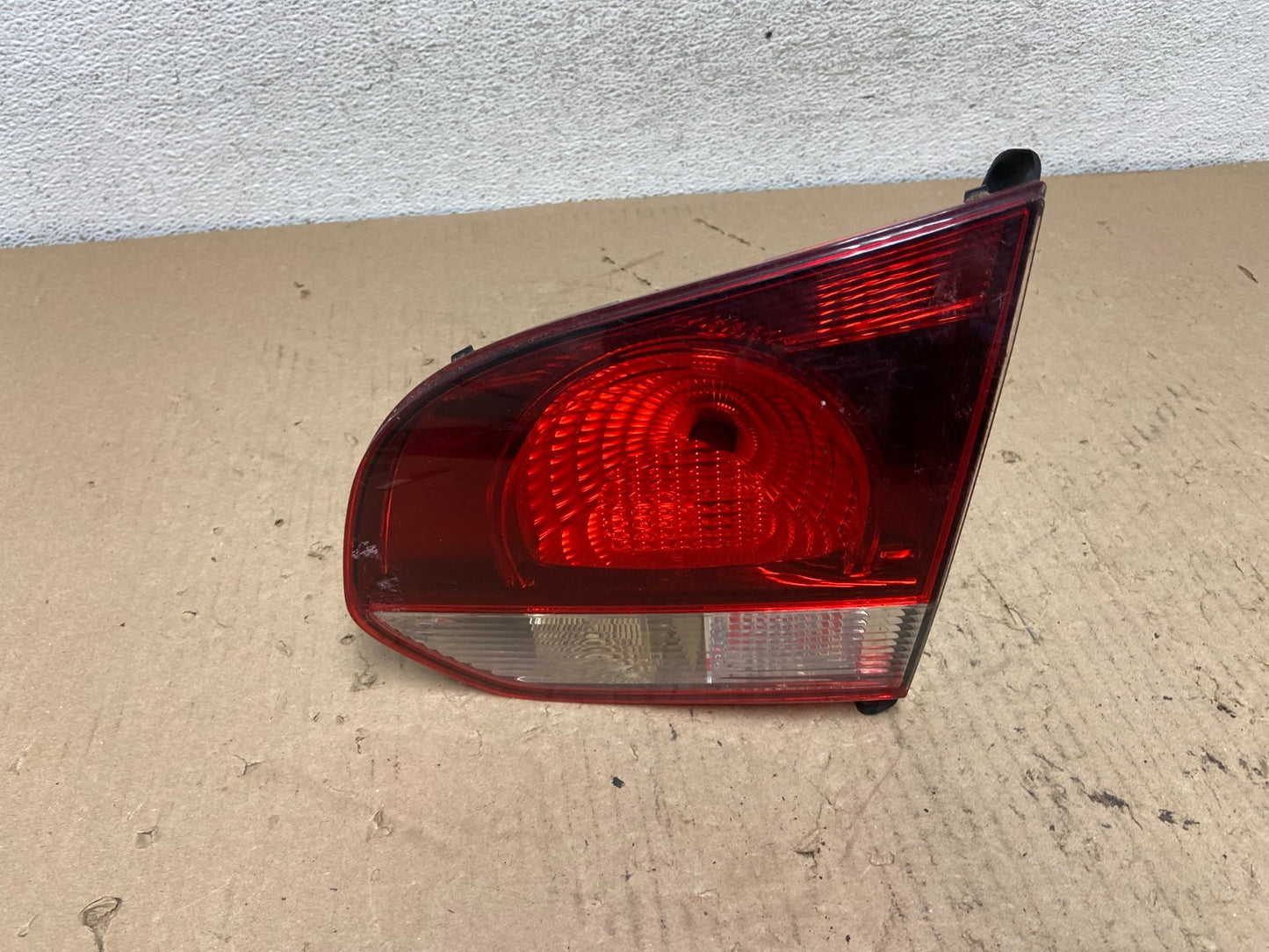 2010 to 2014 Volkswagen Golf GTI Right Inner Tail Light AF4262 DW0