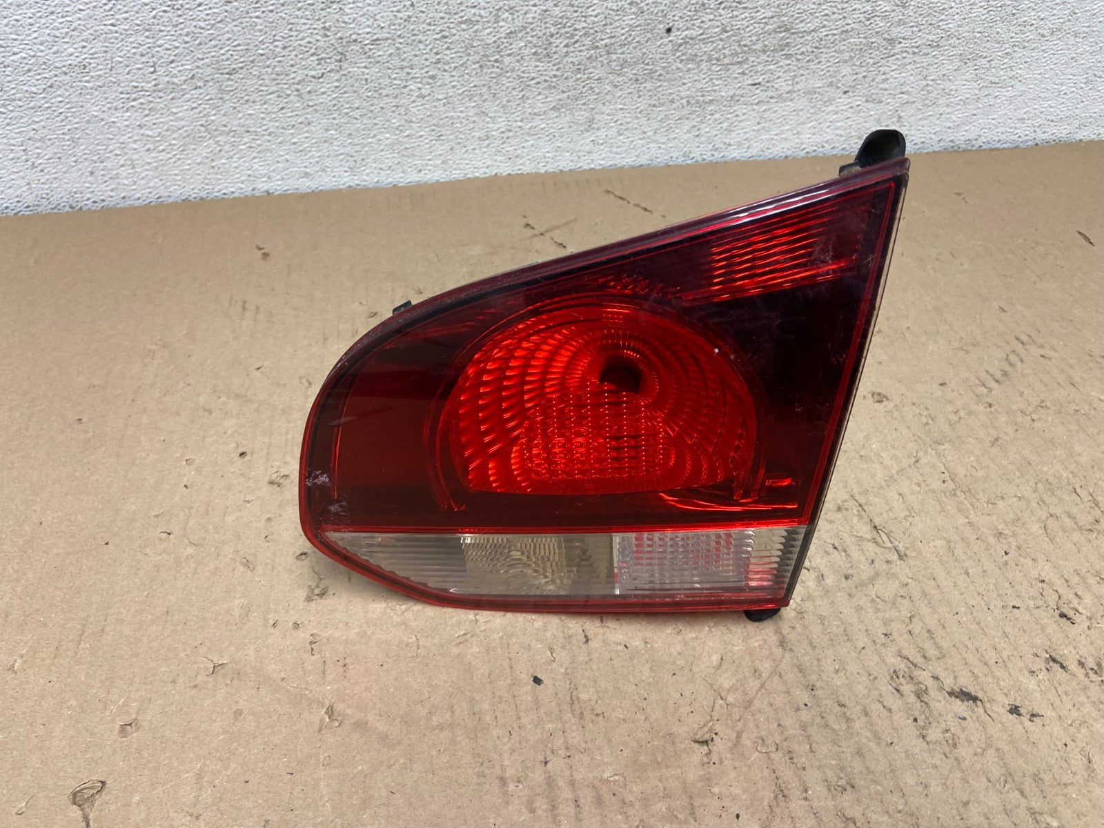 2010 to 2014 Volkswagen Golf GTI Right Inner Tail Light AF4262 DW0