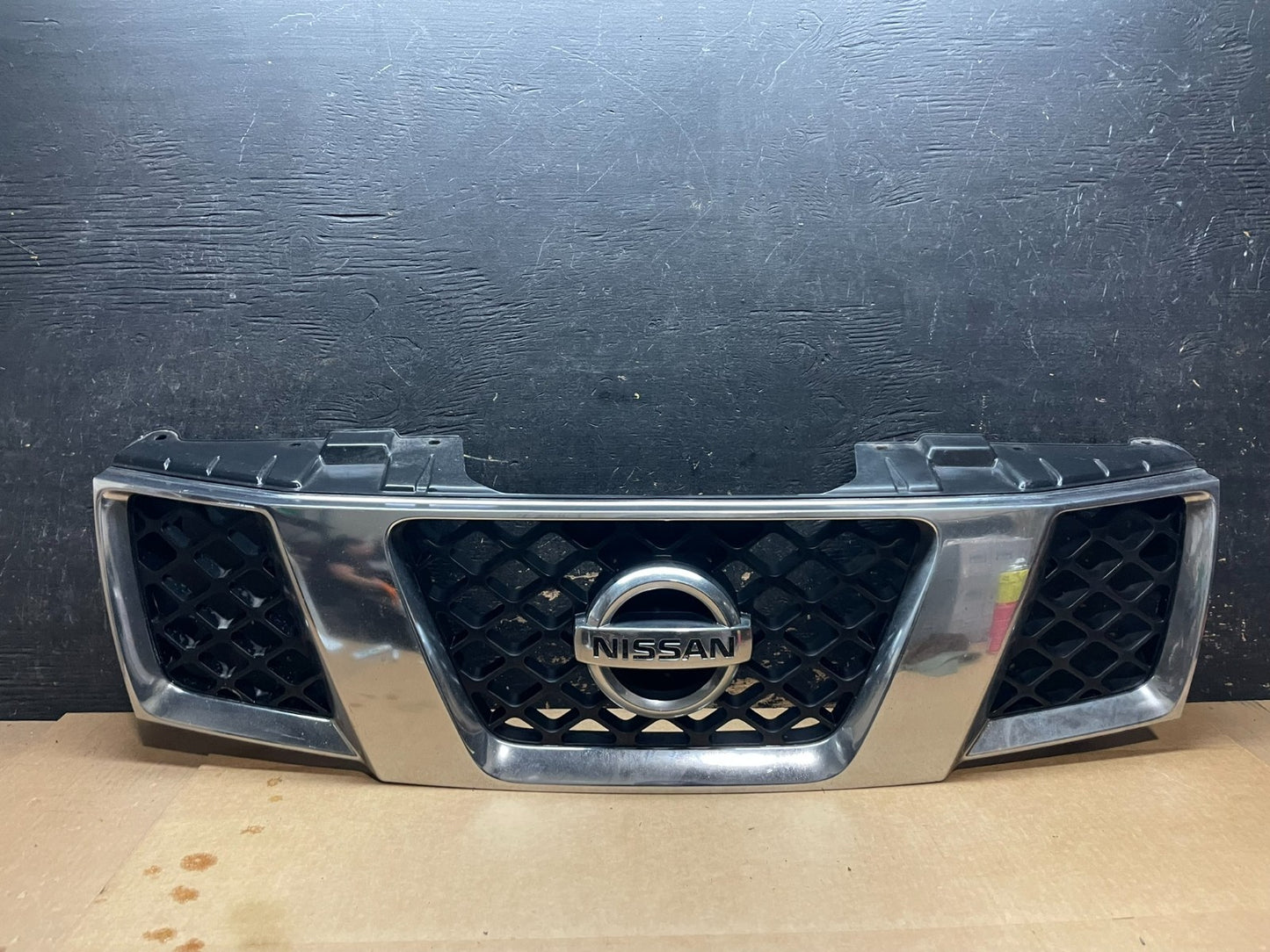 2005 2006 2007 Nissan Pathfinder Chrome Front Upper Grill Grille OEM AA8969 DG0