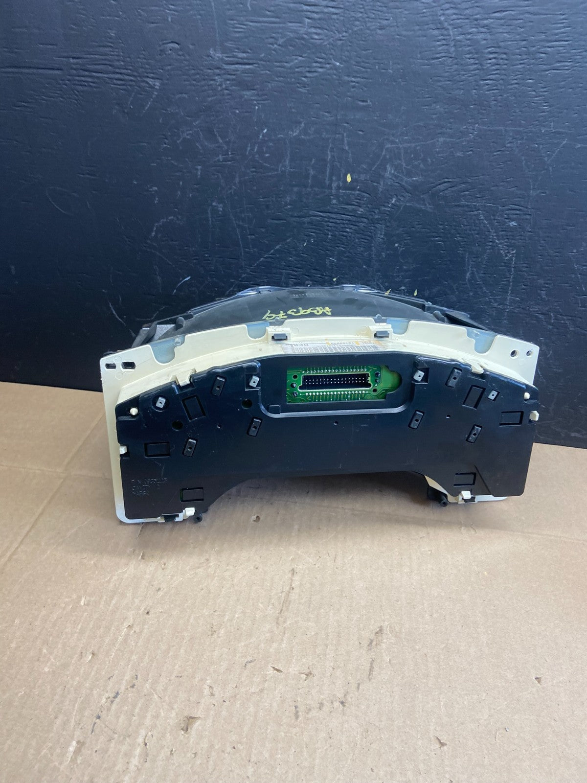 2001 to 2002 Chevrolet Express Speedometer Cluster Gauge OEM  AB9379 DG5