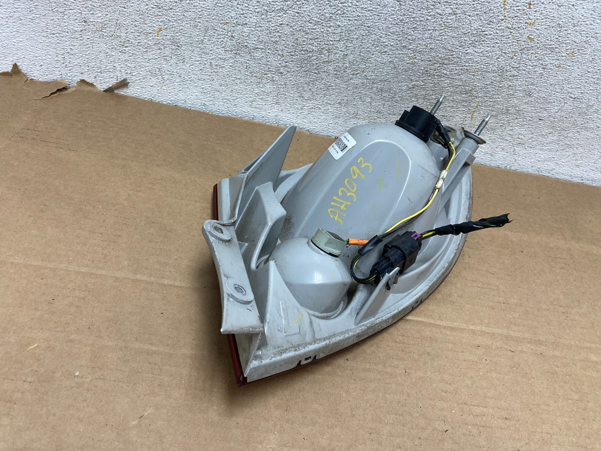 2005-2010 Chevrolet Cobalt Sedan Left Driver Side Tail Light AH3093 DW5