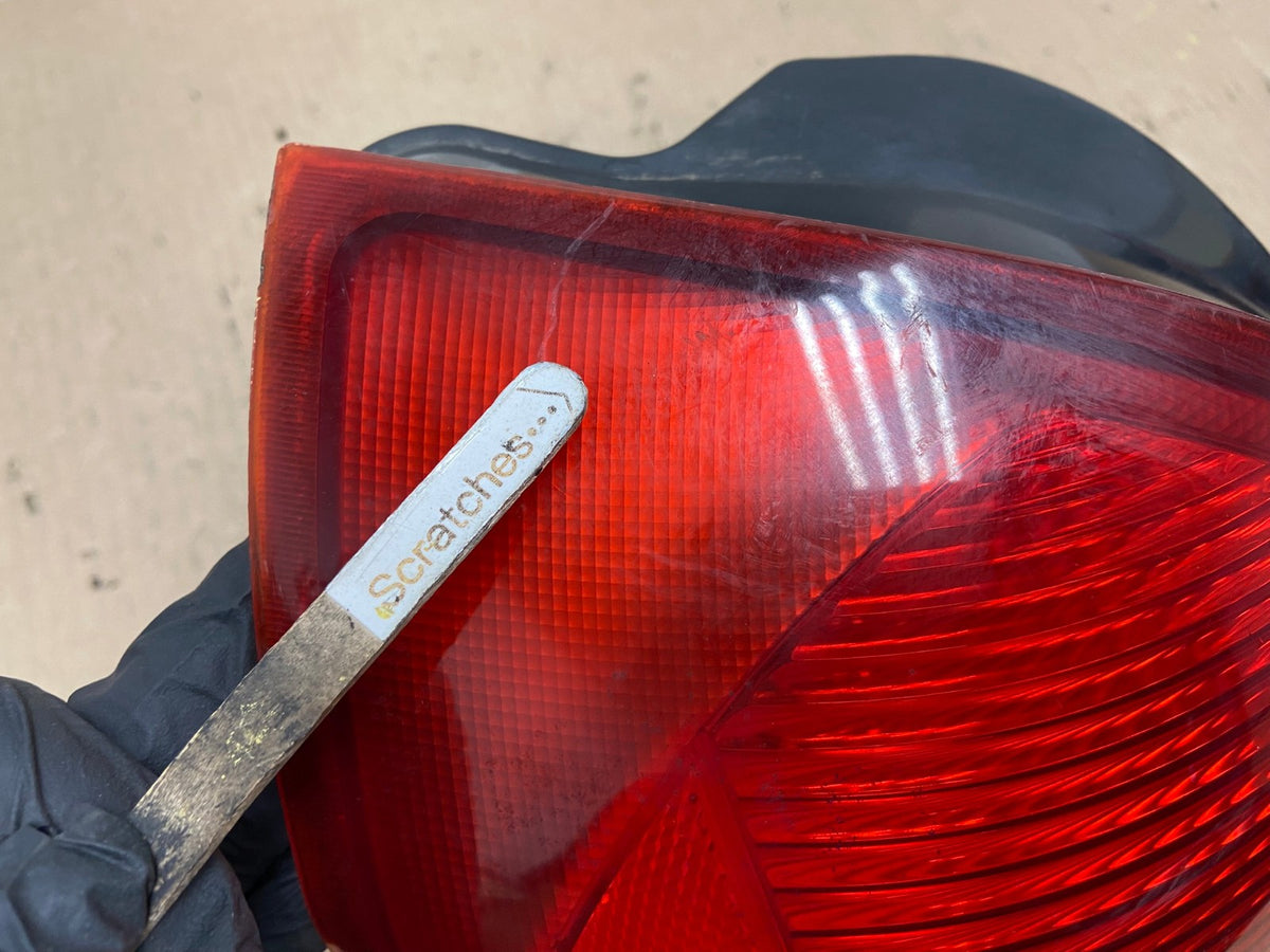 2001-2003 Sedan Hyundai Elantra Left Driver Lh Side Tail Light AH5989 LK3