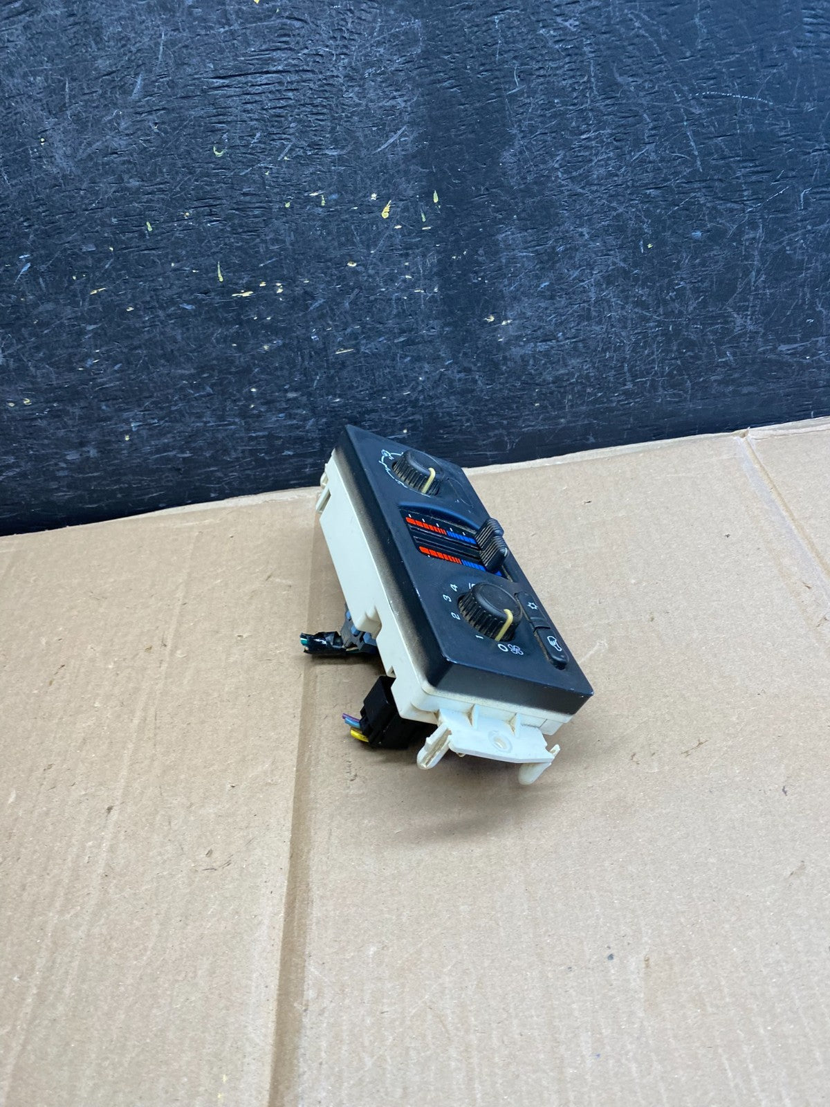 2003 to 2006 Chevrolet Silverado HVAC Heater Climate Control Module AH5505 DG1