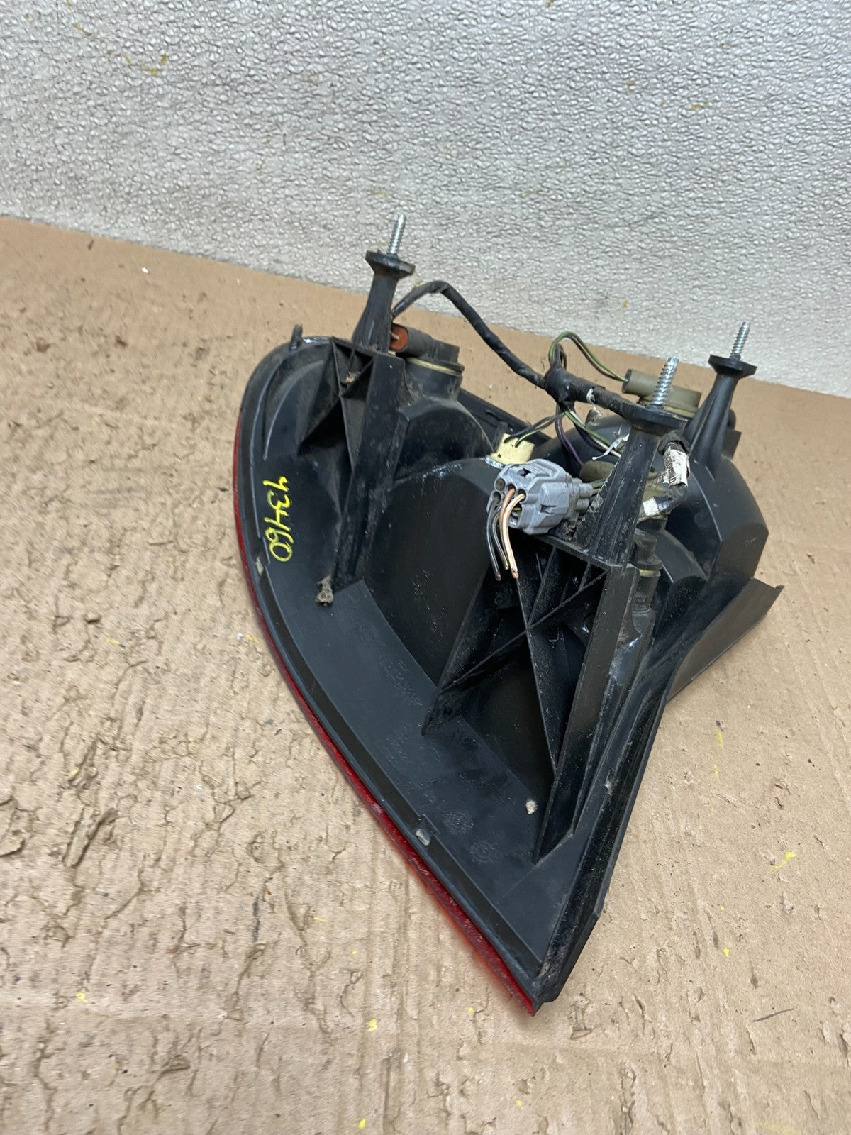 1999 to 2000 Chrysler 300M Right Passenger RH Side Tail Light OEM Y3460 DW4