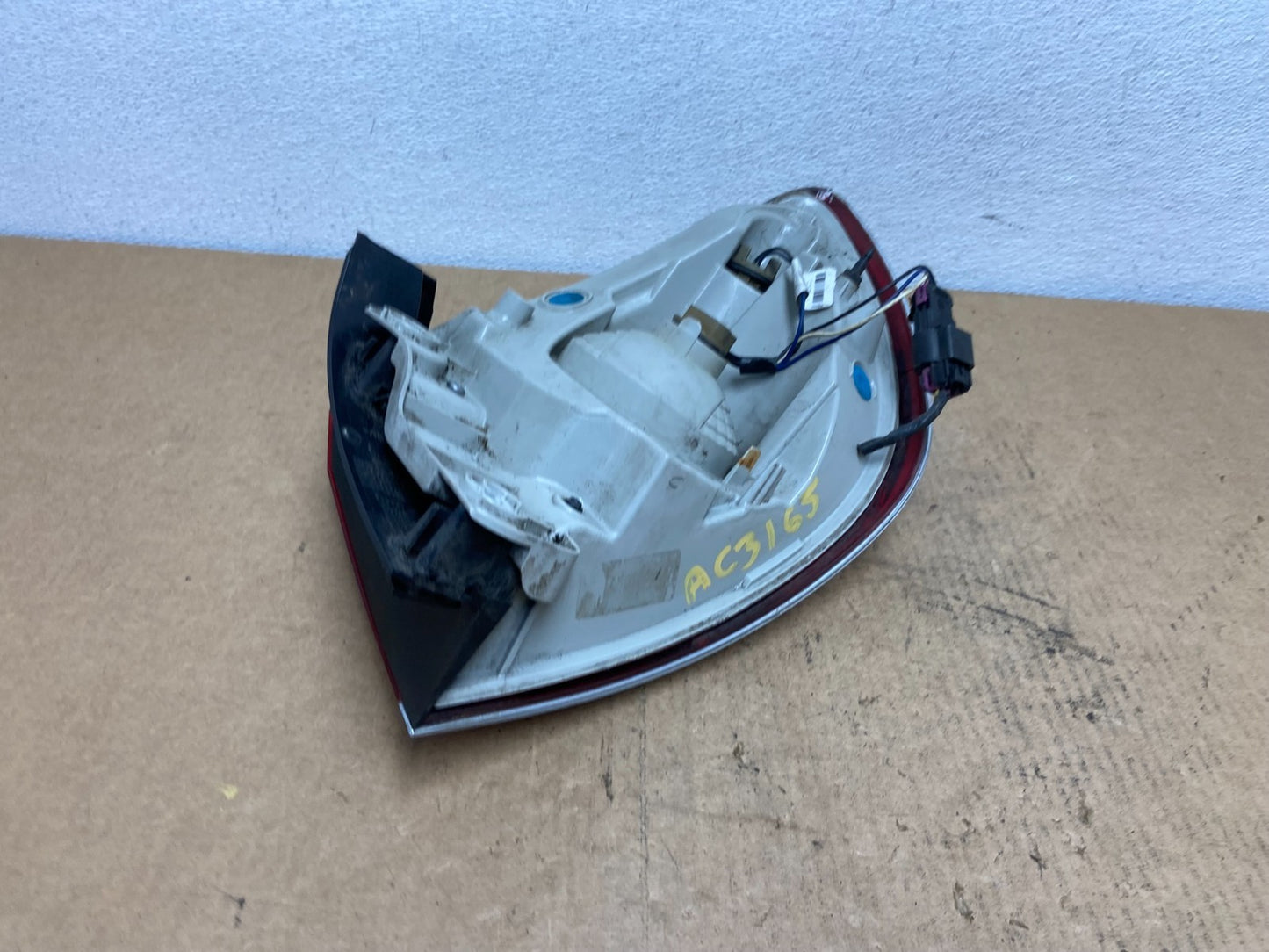 2008 to 2012 Buick Enclave Left Driver Side Lh Tail Light OEM AC3165 DW4
