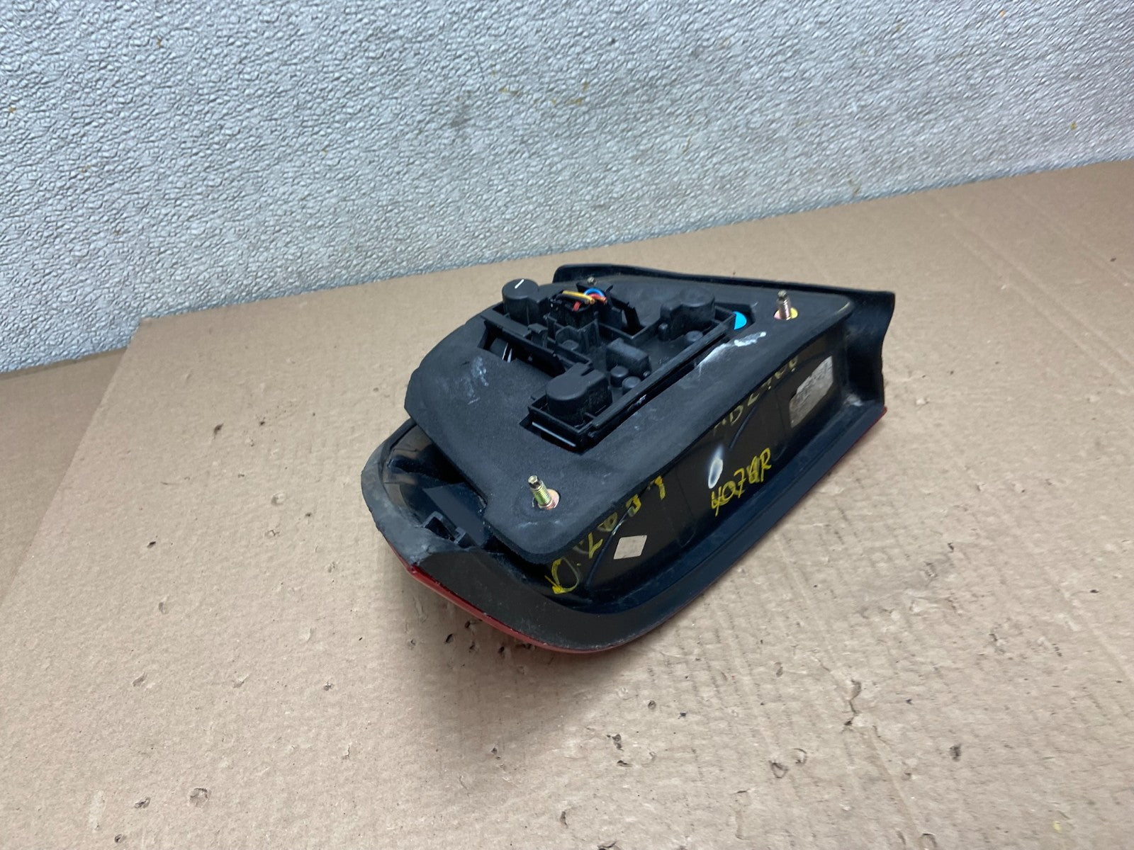 1999 to 2001 Saab 9-5 Right Passenger RH Tail Light Sedan OEM AB2466 LK4