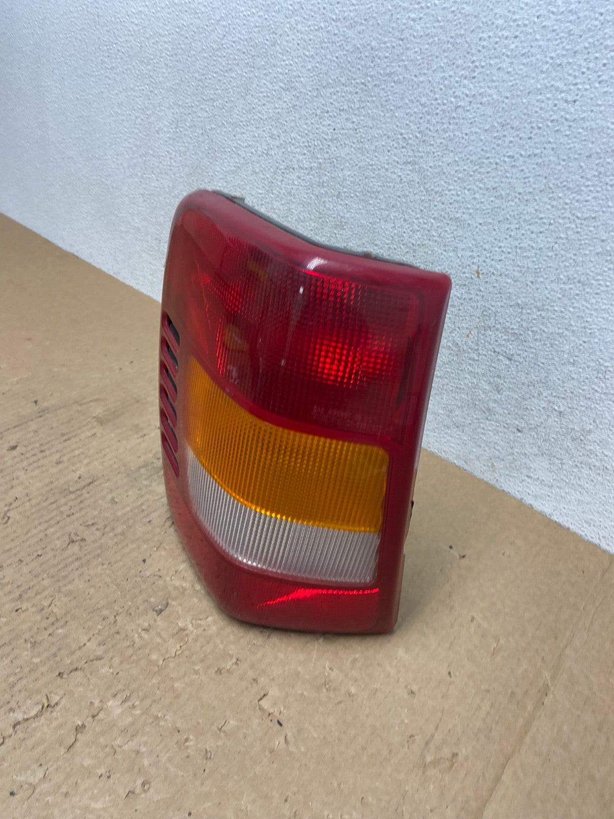1999 - 2004 Jeep Grand Cherokee WJ Left Driver Lh Tail Light AF9893 LK1