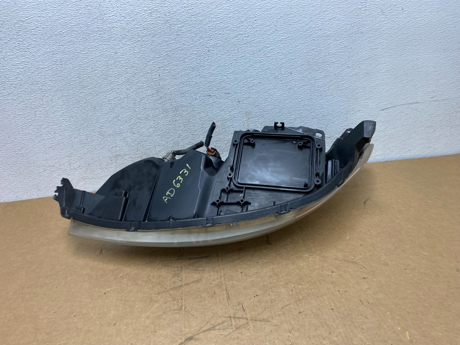 2006 to 2010 Toyota Sienna Right Passenger Rh Side Headlight Halogen AD6331 DW8