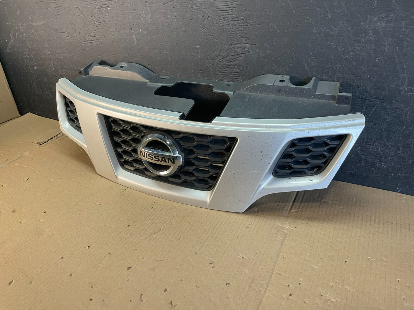 2013 to 2019 Nissan NV200 Front Upper Grill Grille AE3632 DG2