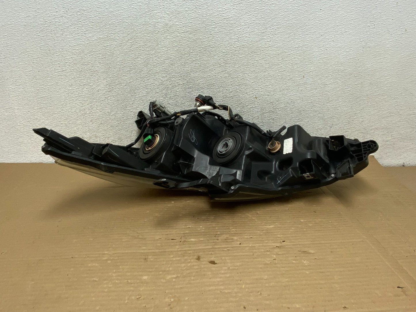 2016 - 2018 Nissan Altima Right Passenger RH Halogen Headlight AG8952 DW5