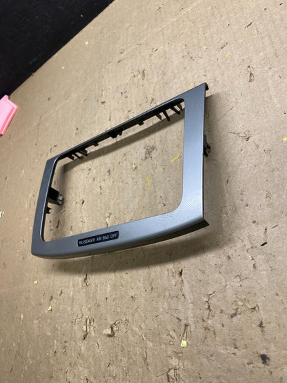2006 to 2010 Volkswagen Passat Radio Dashboard Bezel Trim Cover u4817 DG2