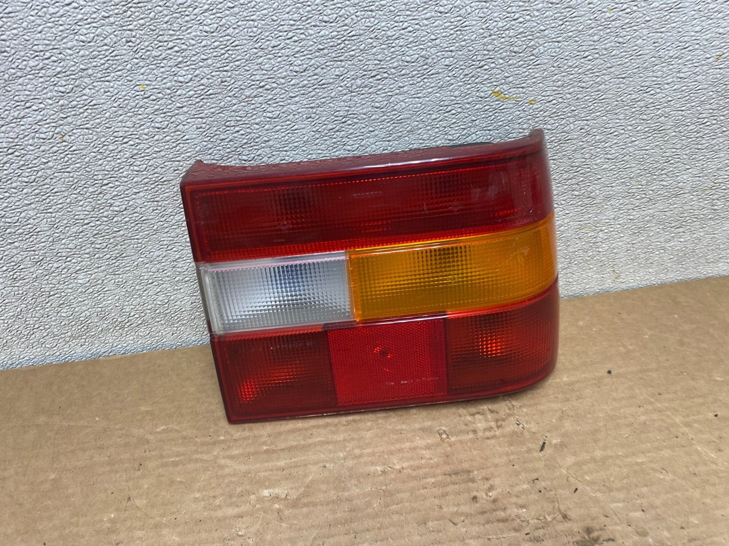 1993 to 1994 Volvo 850 Passenger Right Side Tail Light Sedan Z1532 PS0