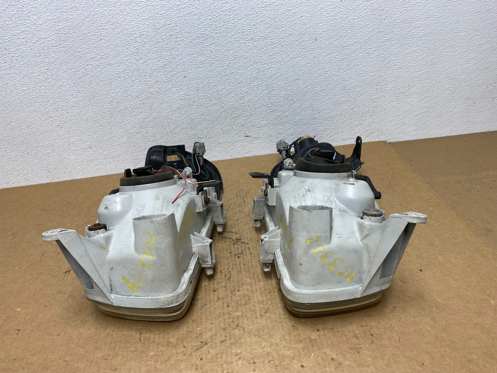 1999-2004 Nissan Pathfinder Left+Right Side Set Halogen Headlights Oem AC3302 DW11
