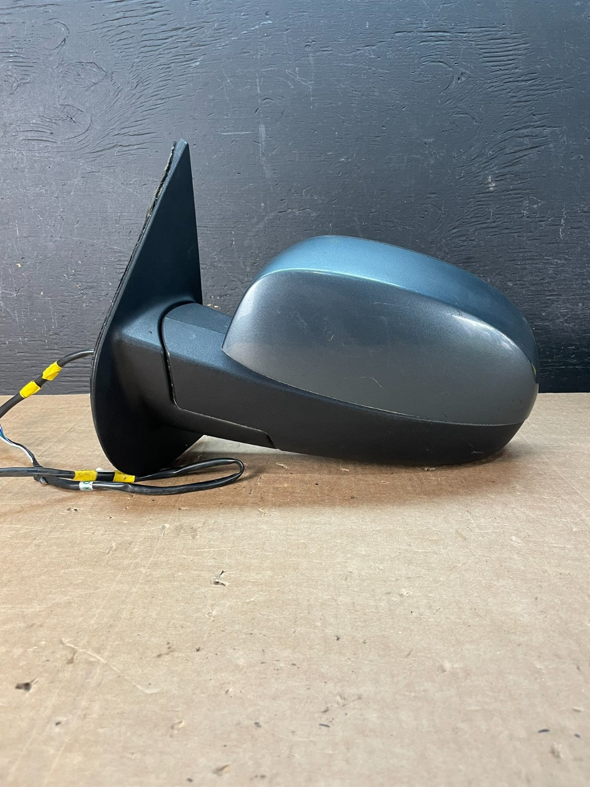 2007 to 2013 Chevrolet Tahoe Silverado Suburban Left Driver Mirror AE8483 DW0