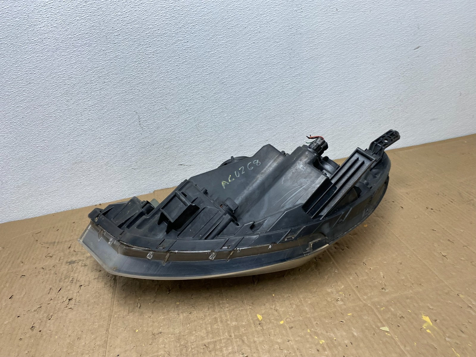 2012 to 2017 Kia Rio Hatchback Right Passenger RH Halogen Headlight AC0268 DW8