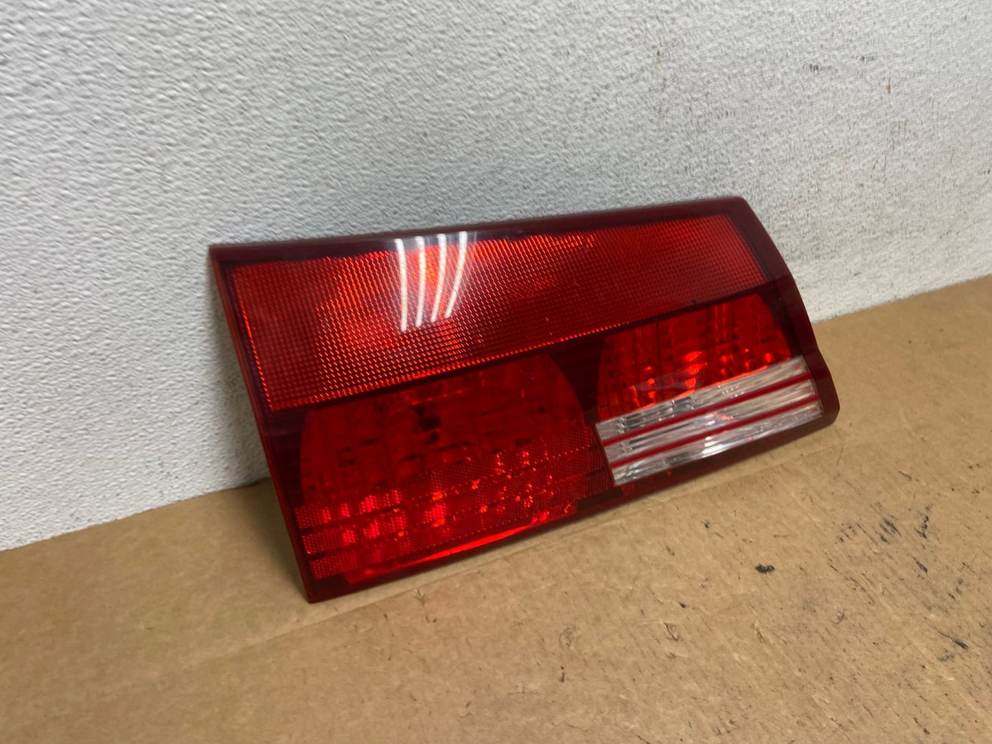 2004 - 2005 Toyota Sienna Left Driver LH Side Inner Tail Light AD4727 LK2