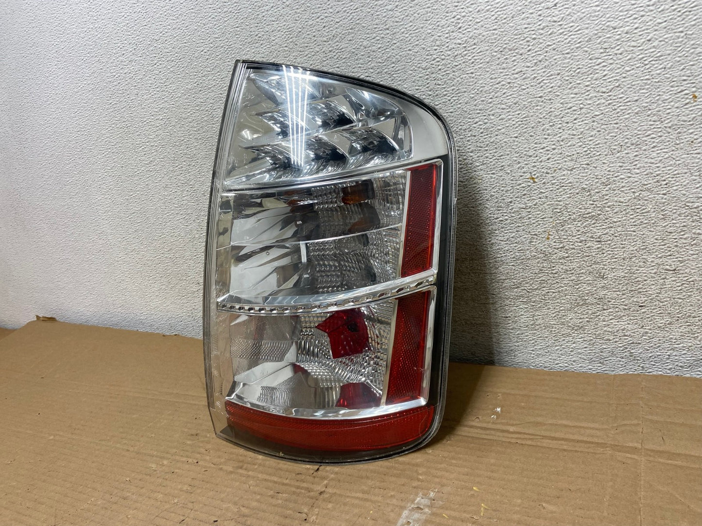 2006 to 2009 Toyota Prius Tail Light Right Passenger Side AG9030 LK2