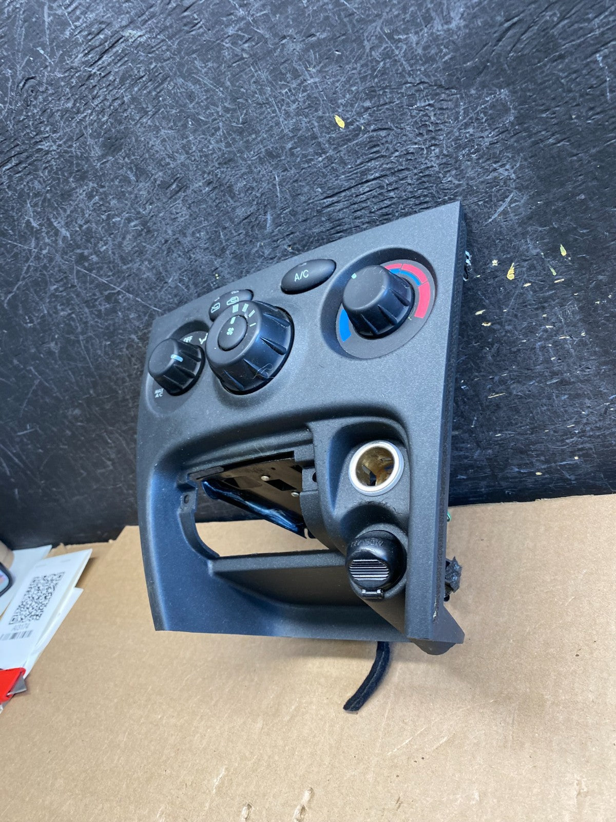2001 to 2006 Hyundai Santa Fe Temperature Climate Control Heat A/C AI3171 DG1