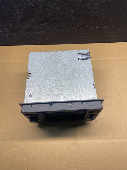 2004 - 2006 Ford Expedition Radio CD Player Screen Display ad1548 DG3
